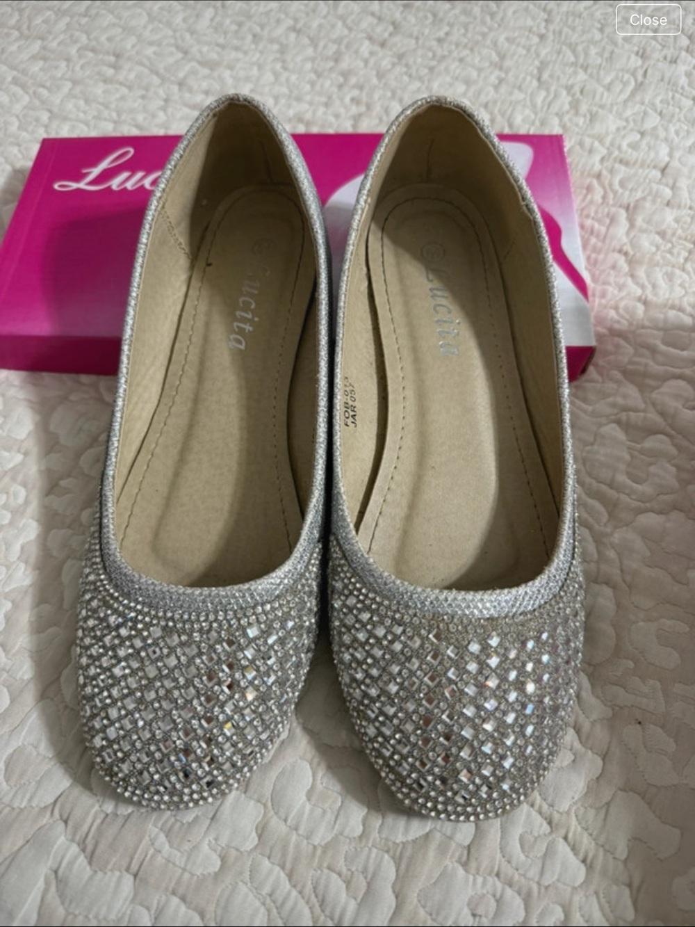 Lucita Silver Sequin Ballerina Flats Size 6.5 in Box